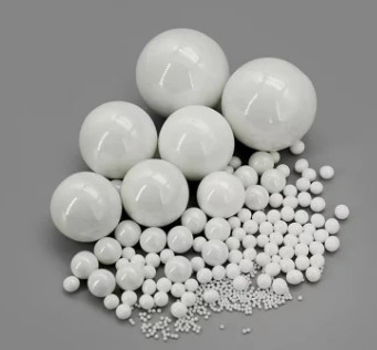 95 Yttrium Stabilized Zirconia Beads 1.6-1.8mm Grinding Media For Jewellery Polishing
