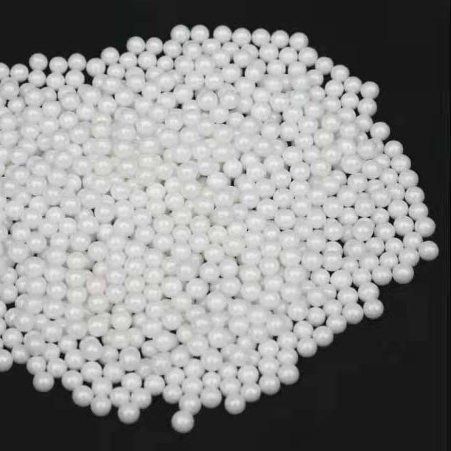95 Yttrium Stabilized Zirconia Grinding Media 6.0g/Cm3 For Minerals And Ores
