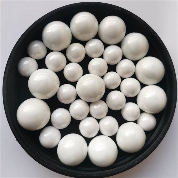 95 Yttrium Stabilized Zirconia Beads Grinding Media For High Viscosity & High Hardness Materials