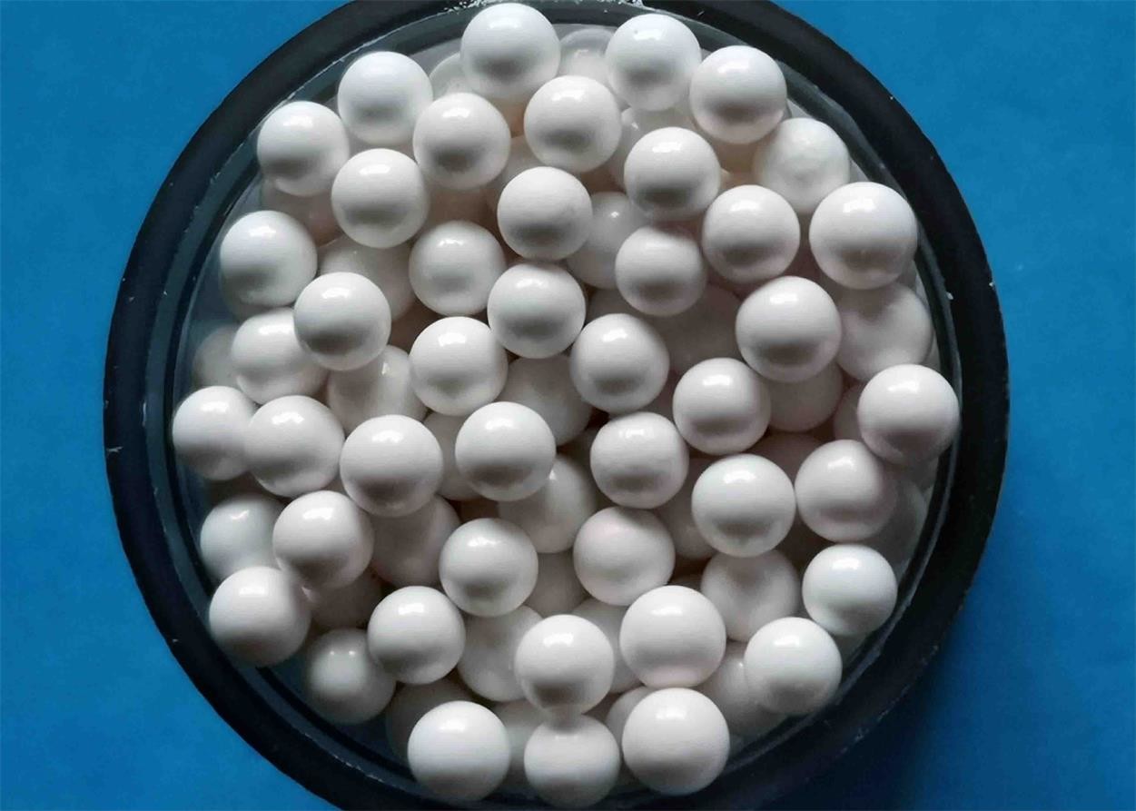 65 Zirconium Silicate Beads / Zirconia Grinding Media 2.83.0 Mm For